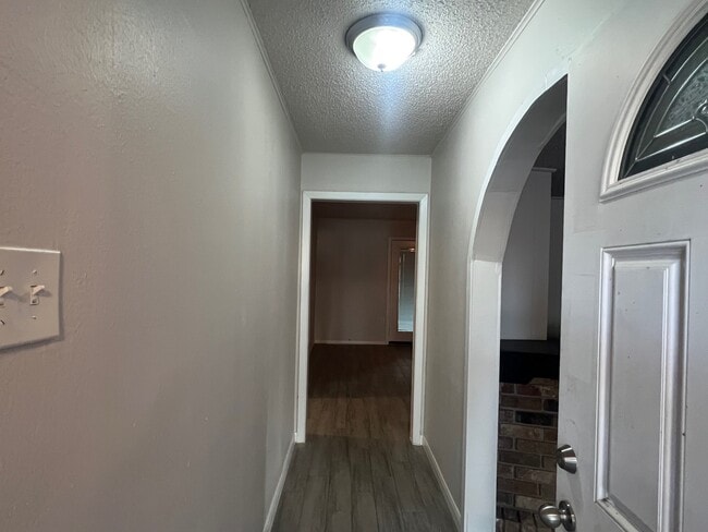 Foto del edificio - 5310 Grace Point Ln