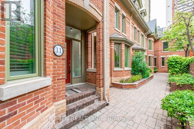 Building Photo - 38-TH38 Earl St