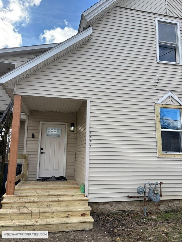 Foto principal - 933 1/2-933 1/2 W Wayne St
