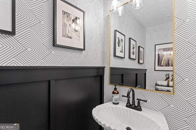 Foto del edificio - 1327 Hollenbeck Ln