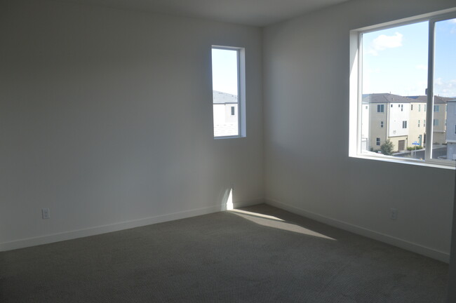Foto del edificio - 5202 Sunset Wave Dr