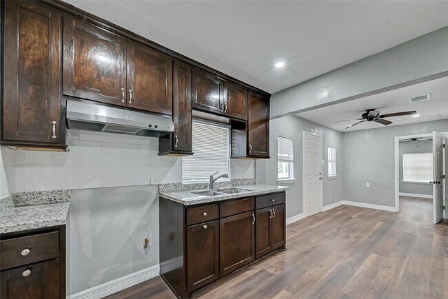 Foto del edificio - 1001 75th St