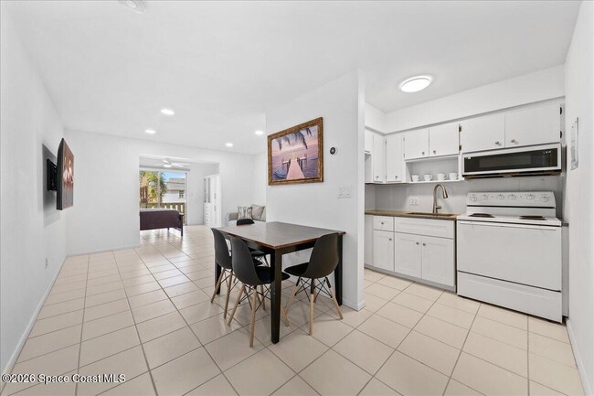 Building Photo - 419 Ocean Ave