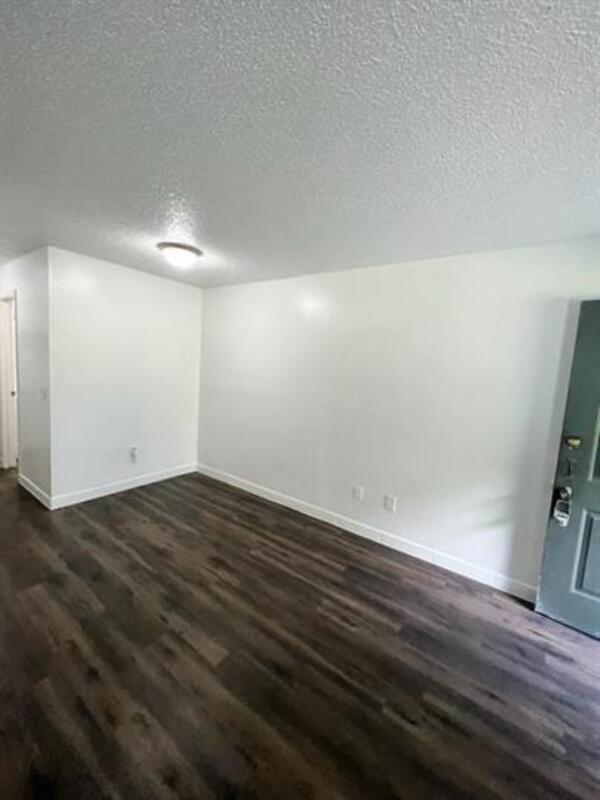 Building Photo - 8584 Channelview Cir