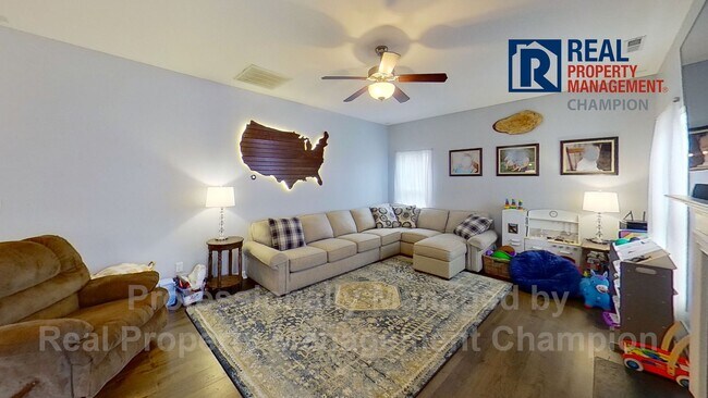 Foto del edificio - Spacious Executive Home on Friendly Cul-de...