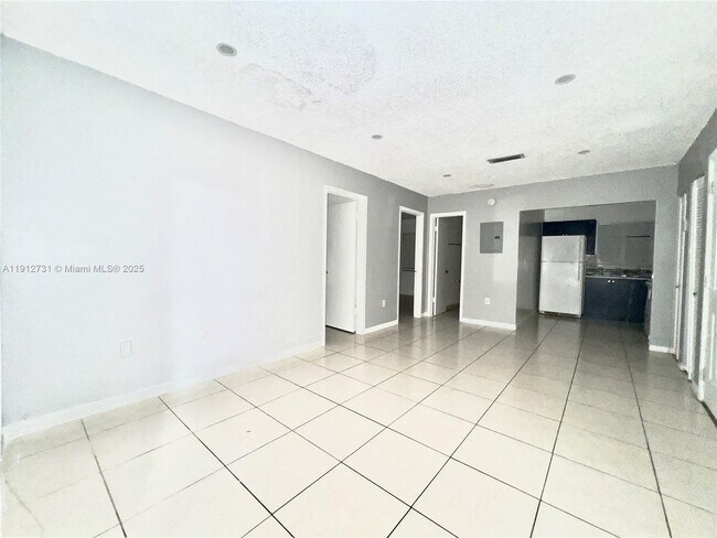 Foto del edificio - 637 SW 10th Ave