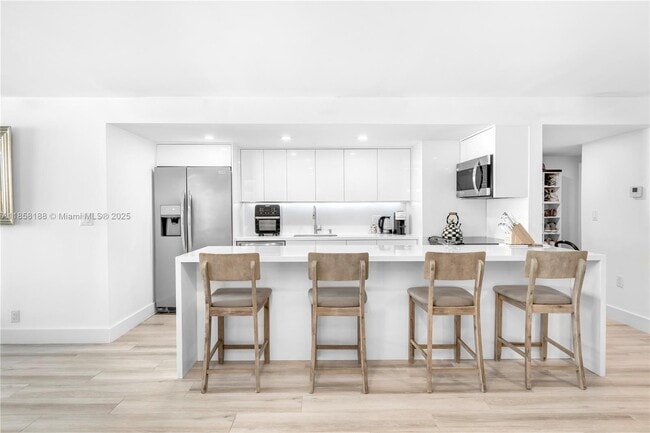 Building Photo - 2401 Collins Ave