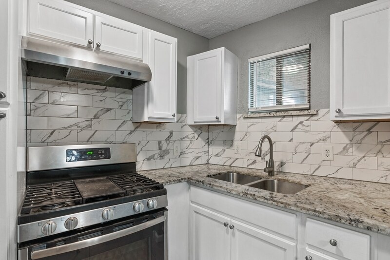 Foto principal - 4811 Oakland St