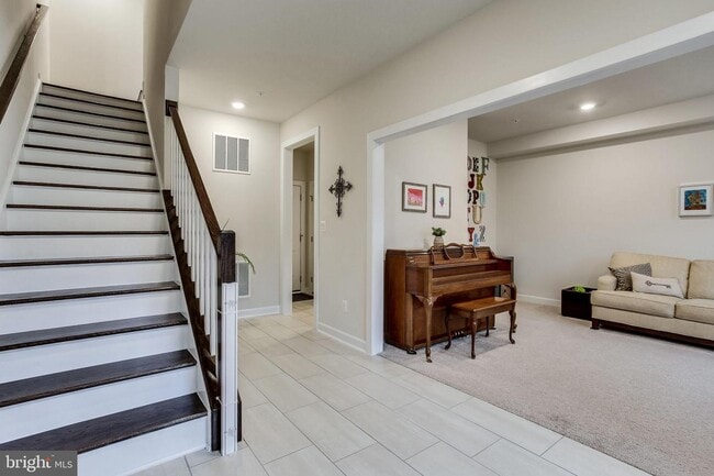 Building Photo - 43363 Stadium Terrace