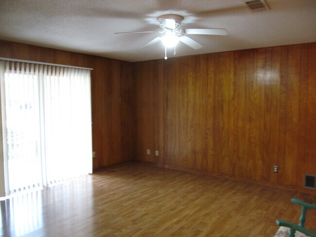 Foto del edificio - 2710 S 55th St Terrace