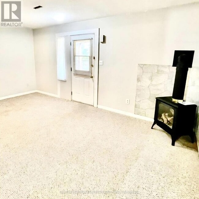 Building Photo - 53 Eden Dr