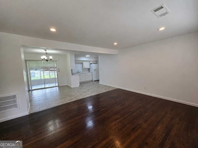 Building Photo - 6589 Allatoona Rd