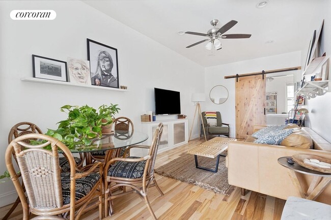 Foto del edificio - 117 Roebling St