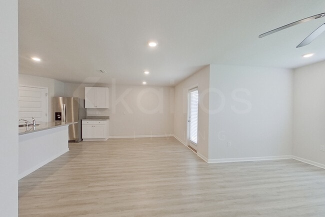 Foto del edificio - 127 Swallowtail Ln