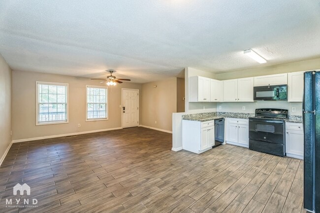 Building Photo - 56 Boone Dr