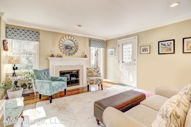 Foto del edificio - 3 br, 4 bath House - 10005 Big Rock Rd