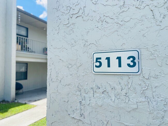 Photo - 1BD/1BA Apartment off Curry Ford in Henley...