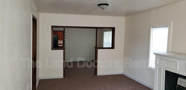 Foto del edificio - 523 E 7th St