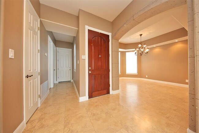 Foto del edificio - 7209 Lake Victoria Rd