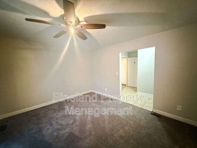 Foto del edificio - 2736 George Owen Rd