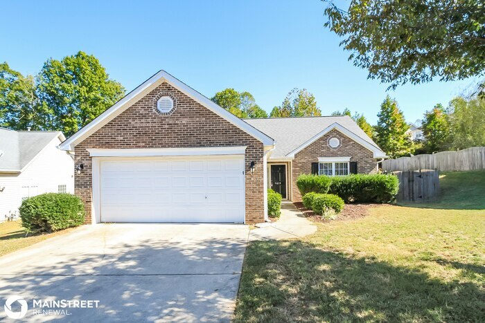 Primary Photo - 5619 Fairway Forest Dr