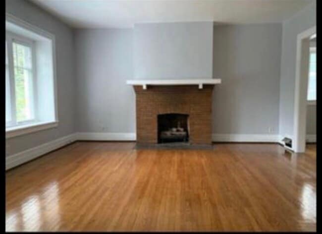 Building Photo - 364 Woodward Ave