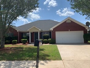 Building Photo - 110 Meadowglade Ln