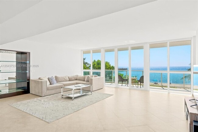 Building Photo - 16485 Collins Ave