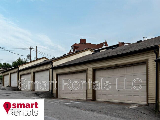 Building Photo - 3641 McRee Ave