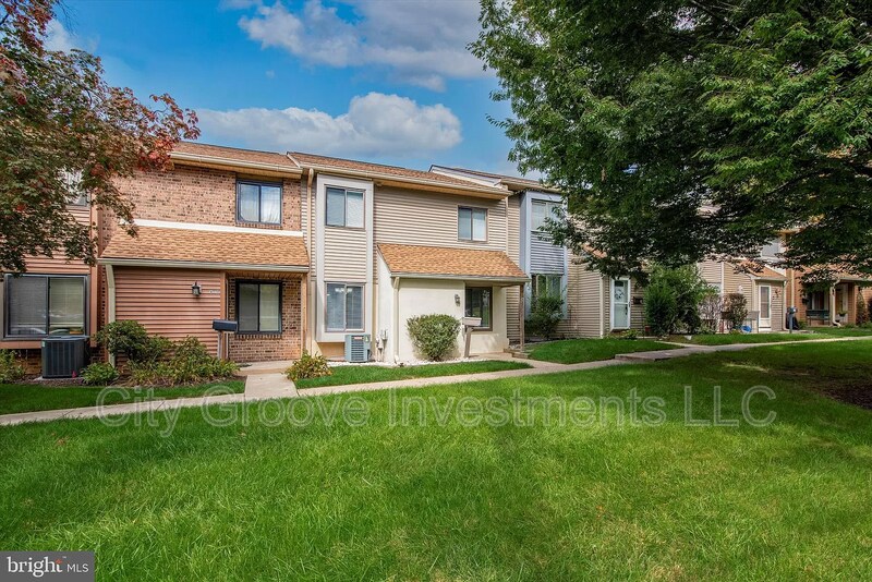 Foto principal - 22 Fitzwatertown Rd