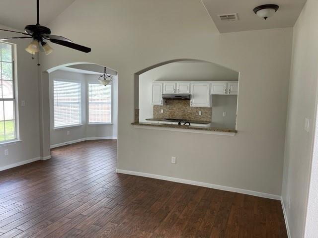 Foto del edificio - 26 Monterey Dr