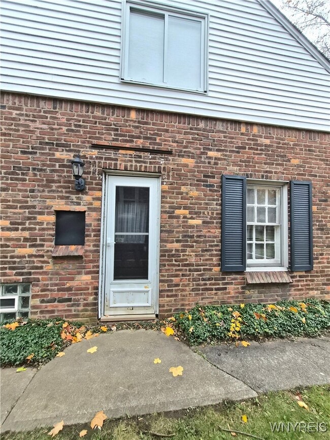 Building Photo - 30 Manlon Terrace