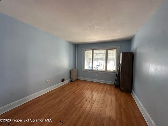 Foto del edificio - 615 S Webster Ave