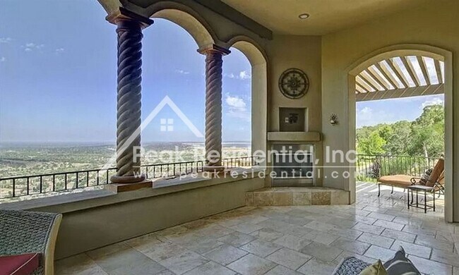 Building Photo - 4 br, 4 bath House - 2729 Via Fiori