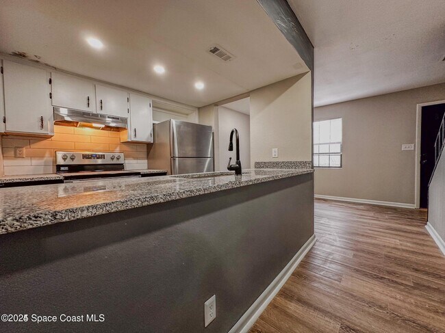 Foto del edificio - 4443 Dorothy Dr