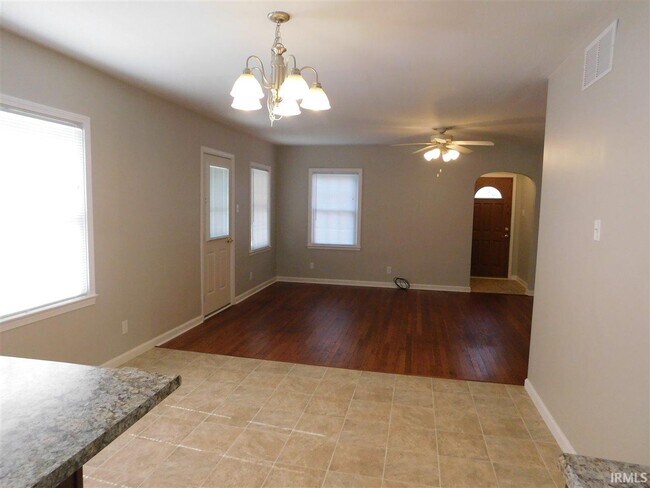 Building Photo - 4610 Taylor Ave