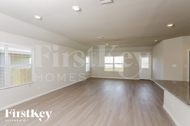 Foto del edificio - 6775 Hatchery Way