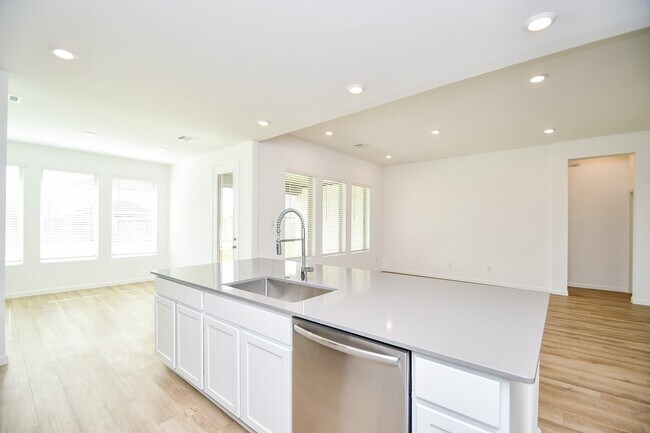 Foto del edificio - 5624 Frst Cv Dr