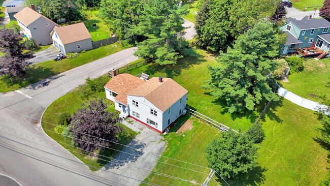 Building Photo - 5 Crawford Dr