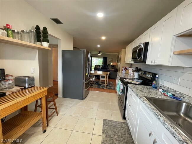 Foto del edificio - 8740 Lueck Ln
