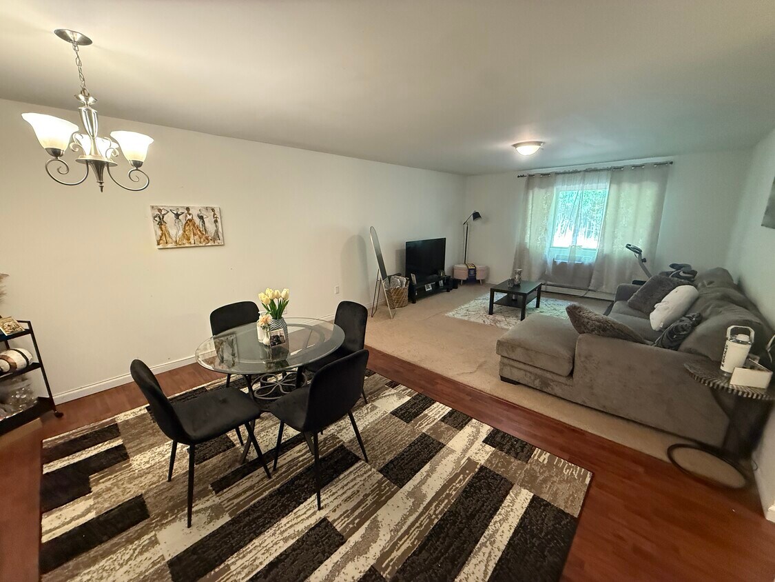 Primary Photo - 208 Undercliff Ave