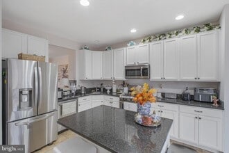 Building Photo - 20751 Bridalveil Falls Terrace