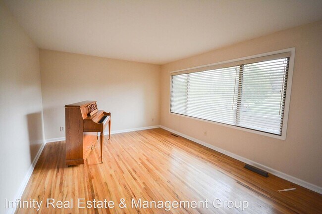Building Photo - 3 br, 2 bath House - 1845 33rd St NW