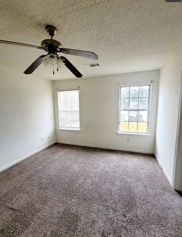 Foto del edificio - 127 Pine Mast Ct