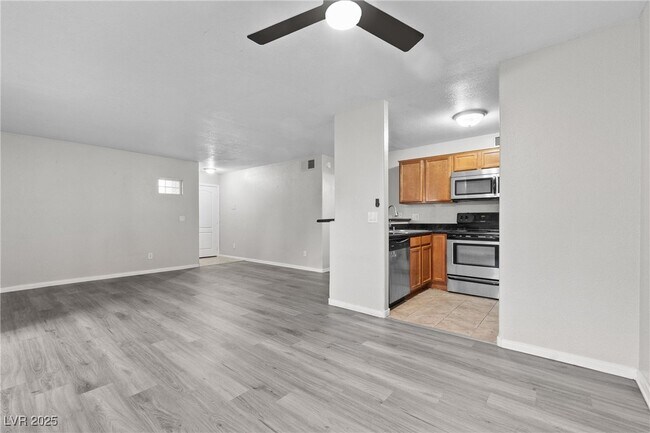 Foto del edificio - 9325 W Desert Inn Rd