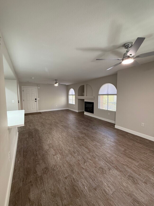 Foto del edificio - 7950 W Flamingo Rd