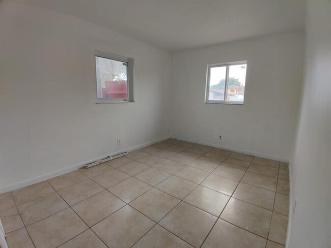 Foto del edificio - 3961 SW 51st St