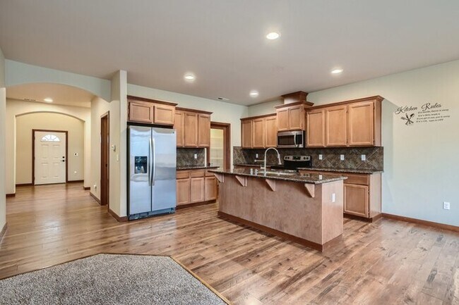 Building Photo - 7910 205th St E, Spanaway, WA, 98387