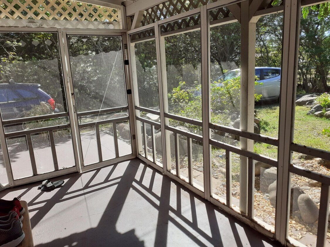 Foto principal - $1850. Garden Studio INCLUDES ALL UTILITES + WIFI INTERNET. Furnished.