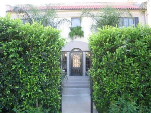 A una corta caminata de entrada - 1207 N Orange Dr